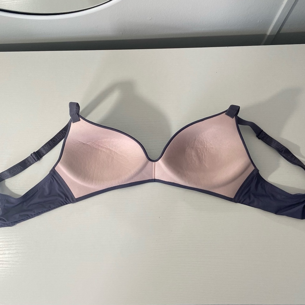 Victoria's Secret Bra - Picture 2 of 3